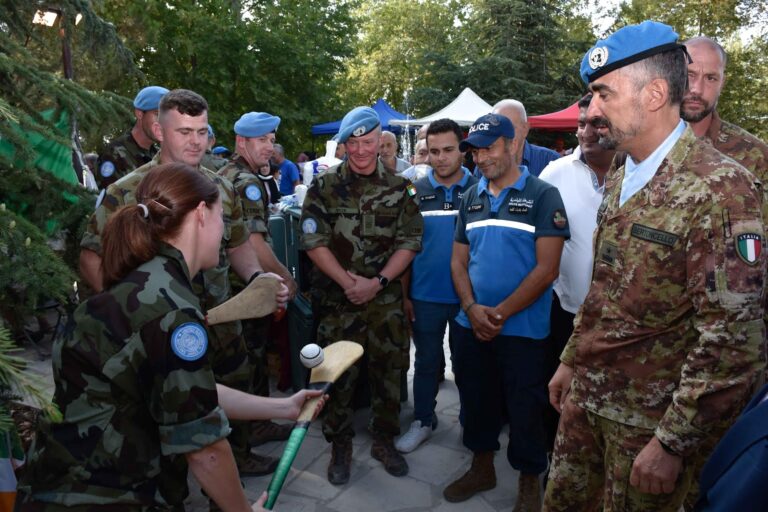 UNIFIL: scambi culturali tra caschi blu italiani e civili di Tibnin nel sud del Libano