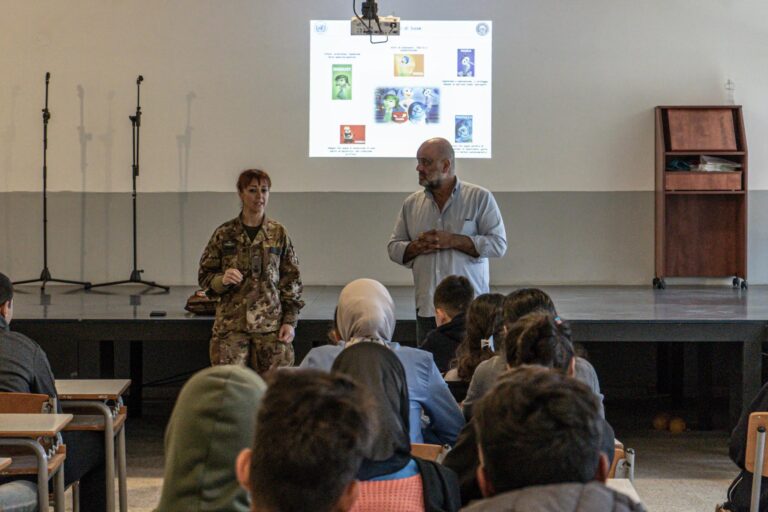 UNIFIL: caschi blu italiani incontrano ragazzi delle scuole