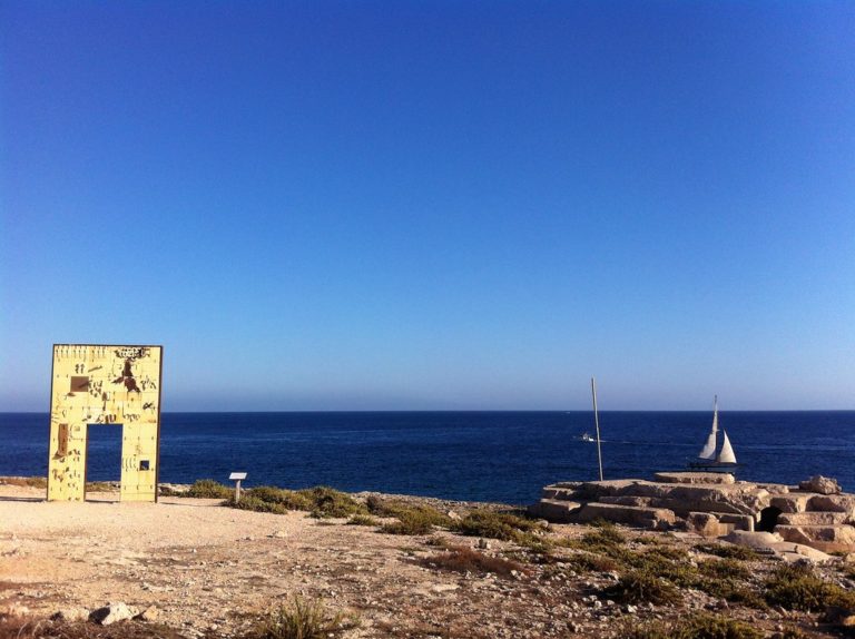 Lampedusa: Grandi (UNHCR), non politicizzare una tragedia; Mannino, “non diventi la Ellis Island d’Europa”