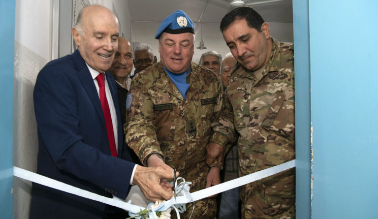 Lebanon, UNIFIL supports Tyre physiotherapy centre with equipment