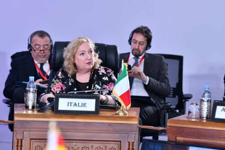 Ministra Somalia a Del Re: Grazie Italia per gli aiuti del ponte umanitario