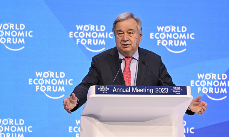 Clima: Guterres a Davos, ‘Stiamo flirtando col disastro ambientale, colossi petroliferi primi responsabili’