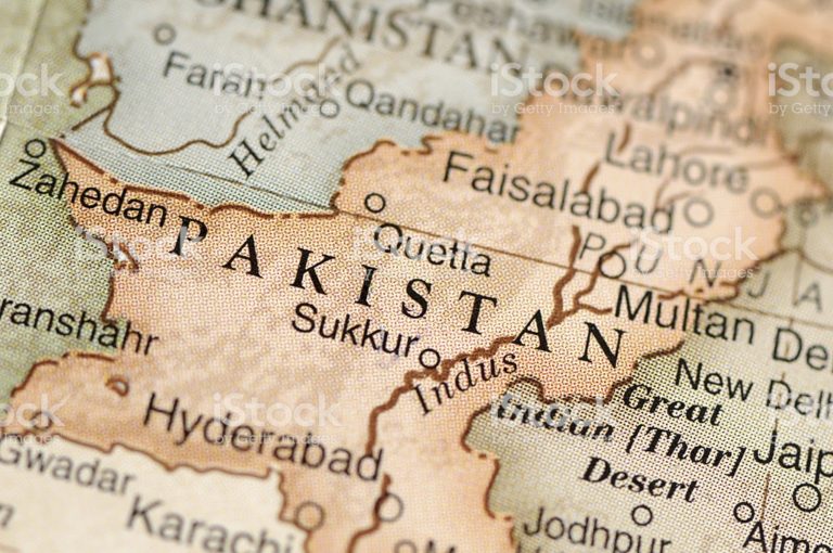 Pakistan: contributo di emergenza della Cooperazione; MSF, alluvioni devastanti