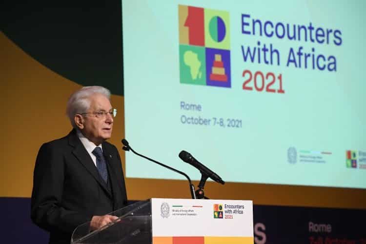 Mattarella a Conferenza sull’Africa: vaccini, clima e immigrazione, basta ambiguità