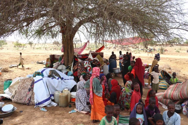 Sudan: ONU, verso gli 800 mila profughi; situazione umanitaria a punto di rottura