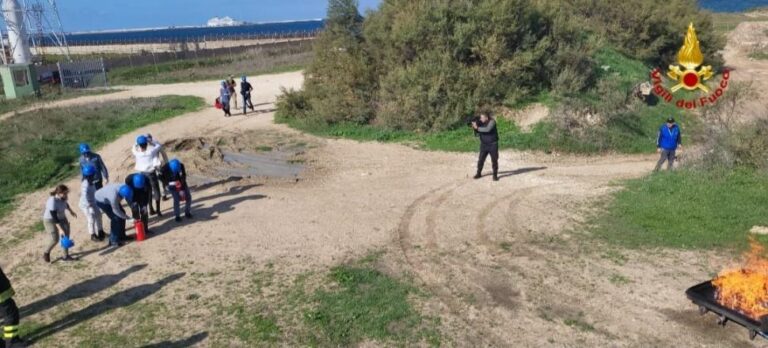 A Brindisi Vigili del fuoco e personale WFP insieme per un’esercitazione congiunta